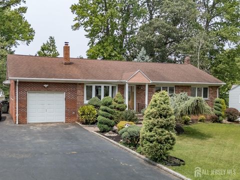 Homes For Sale - 27 Fagan Place<br/> Colonia, NJ 07067