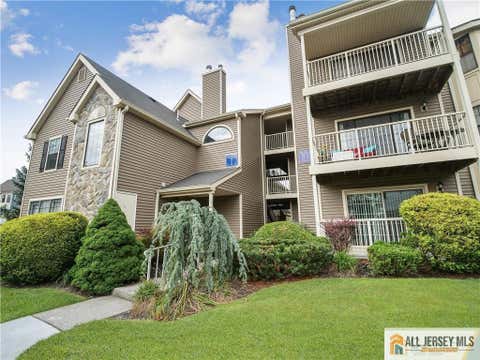 Homes For Rent - 39 Lear Court<br/> East Brunswick, NJ 08816