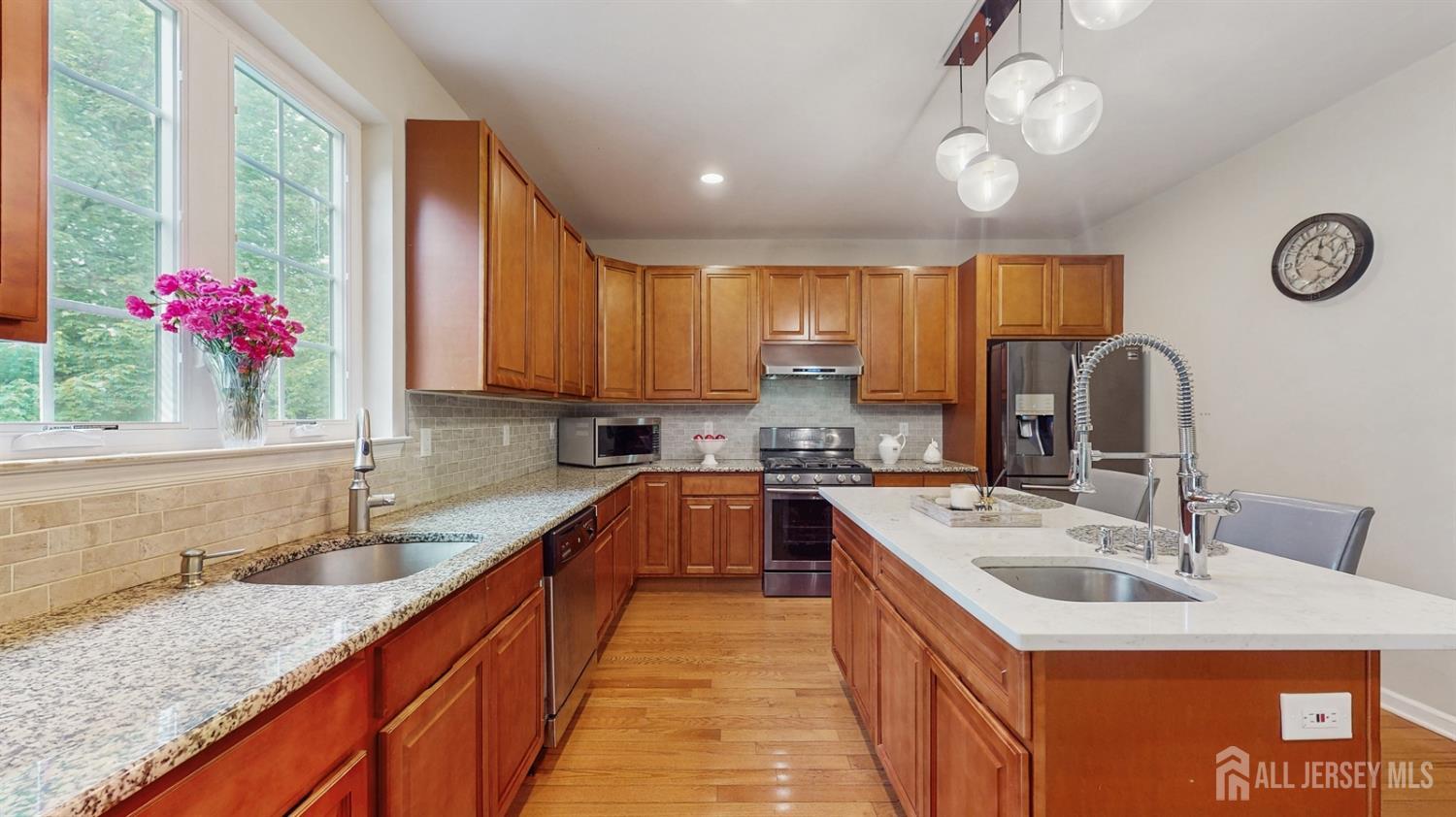 612 Magnolia Road, North Brunswick, New Jersey image 14