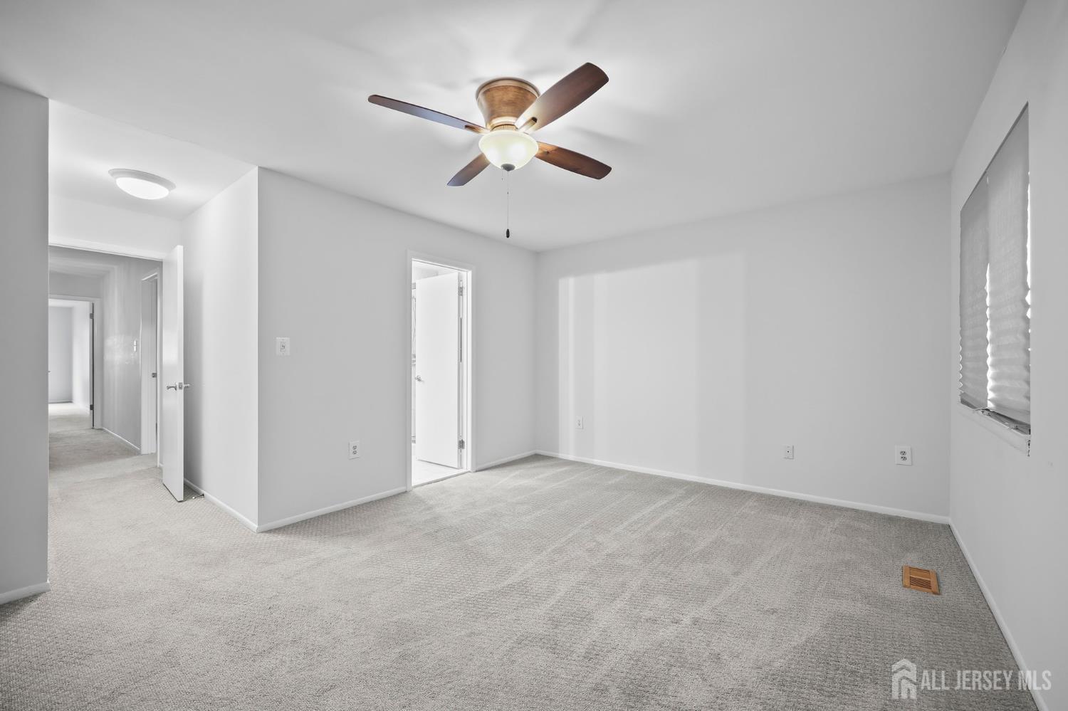 70 Lexington Circle, Old Bridge, New Jersey image 29