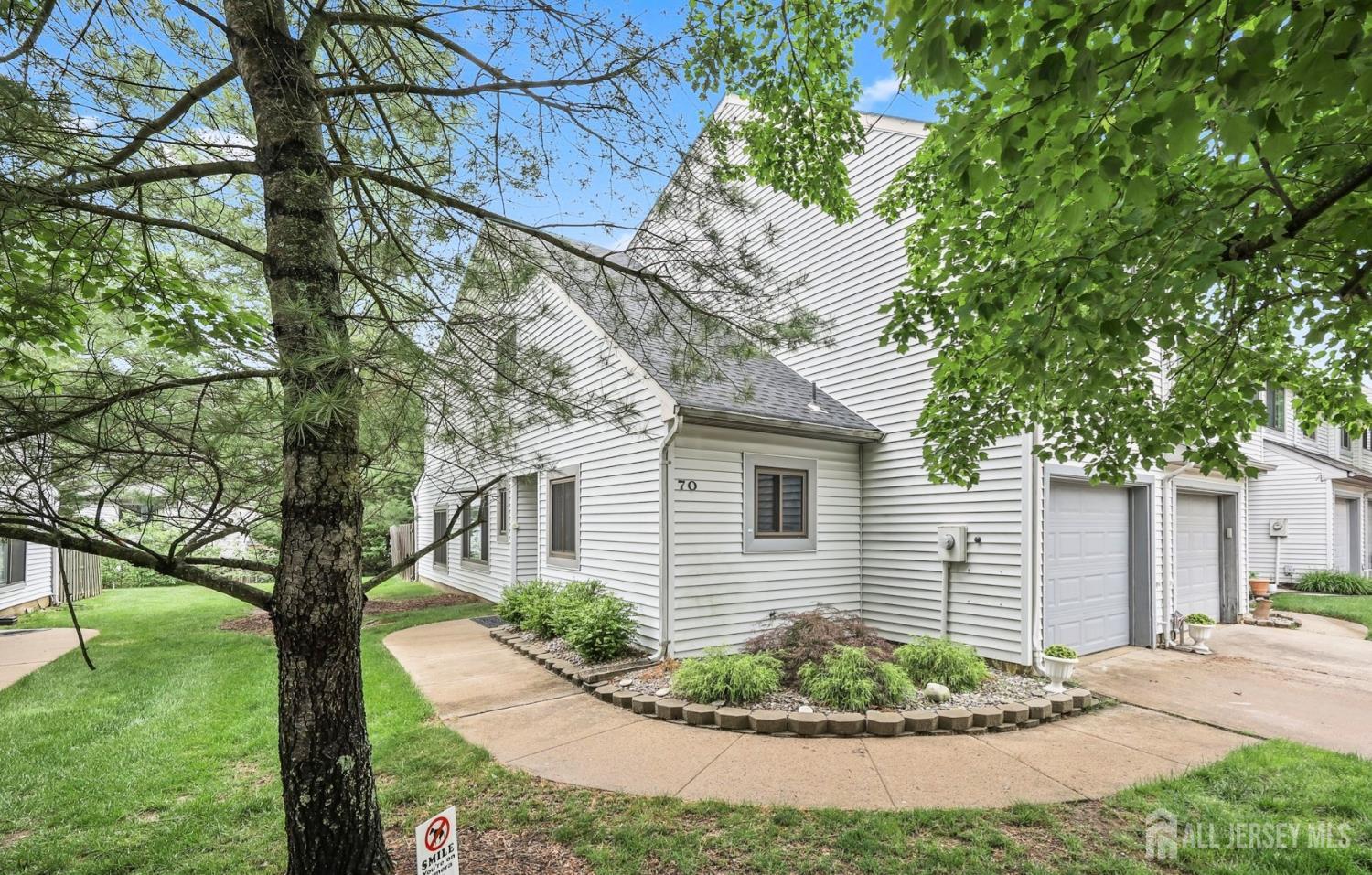 70 Lexington Circle, Old Bridge, New Jersey image 1