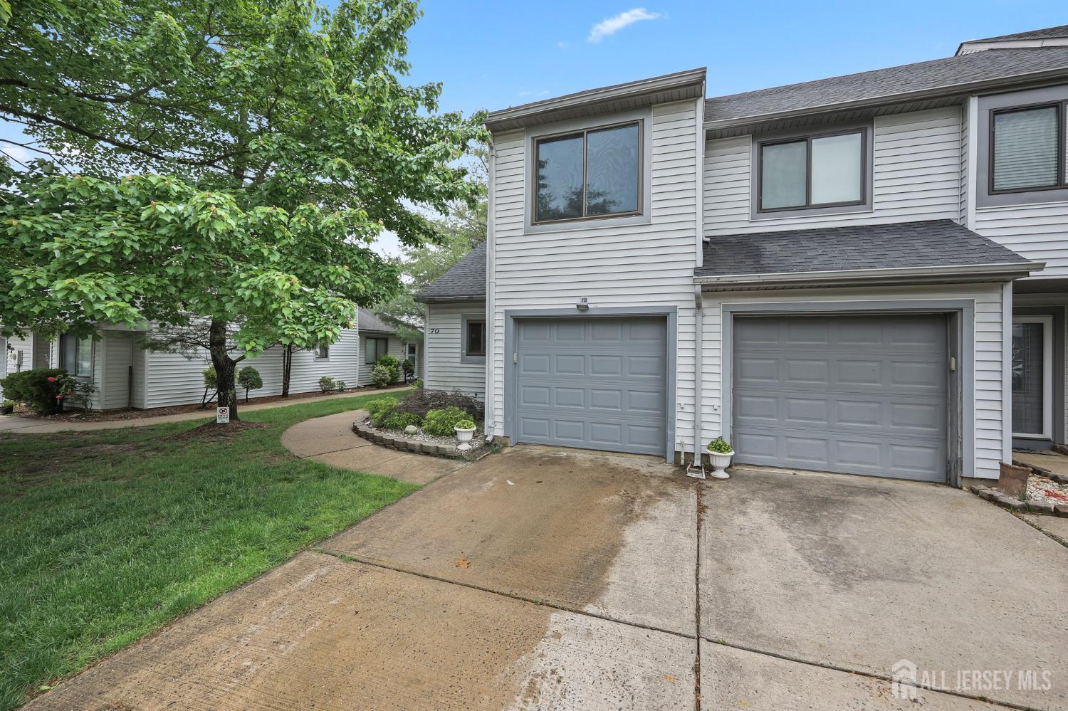 70 Lexington Circle, Old Bridge, New Jersey image 4