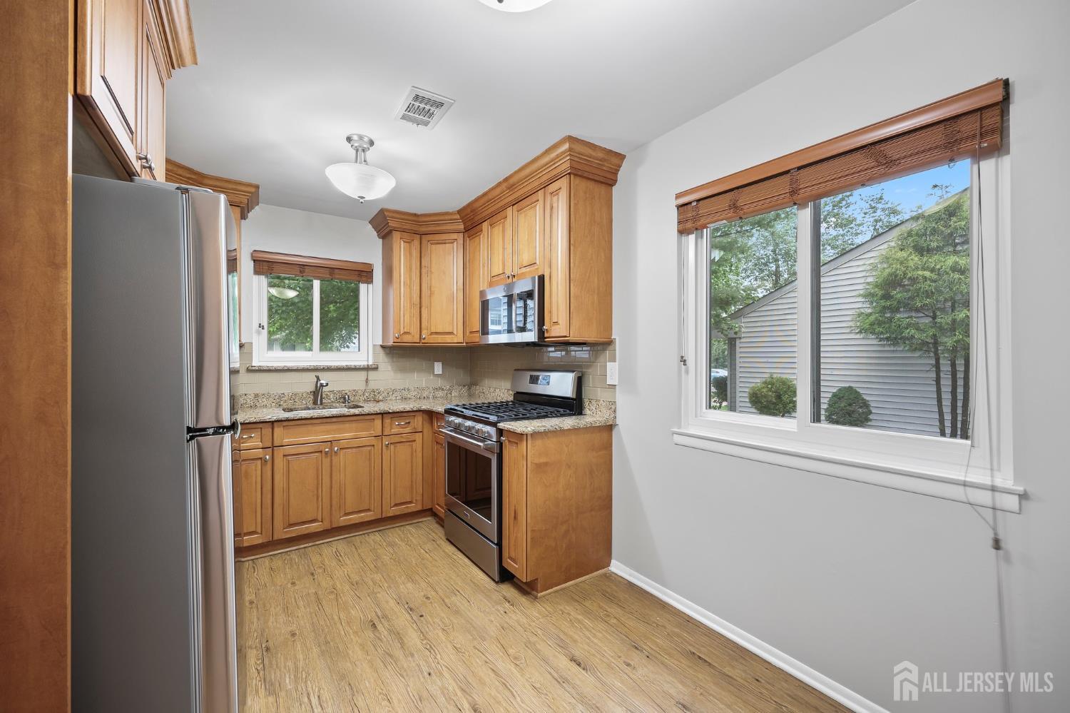 70 Lexington Circle, Old Bridge, New Jersey image 10