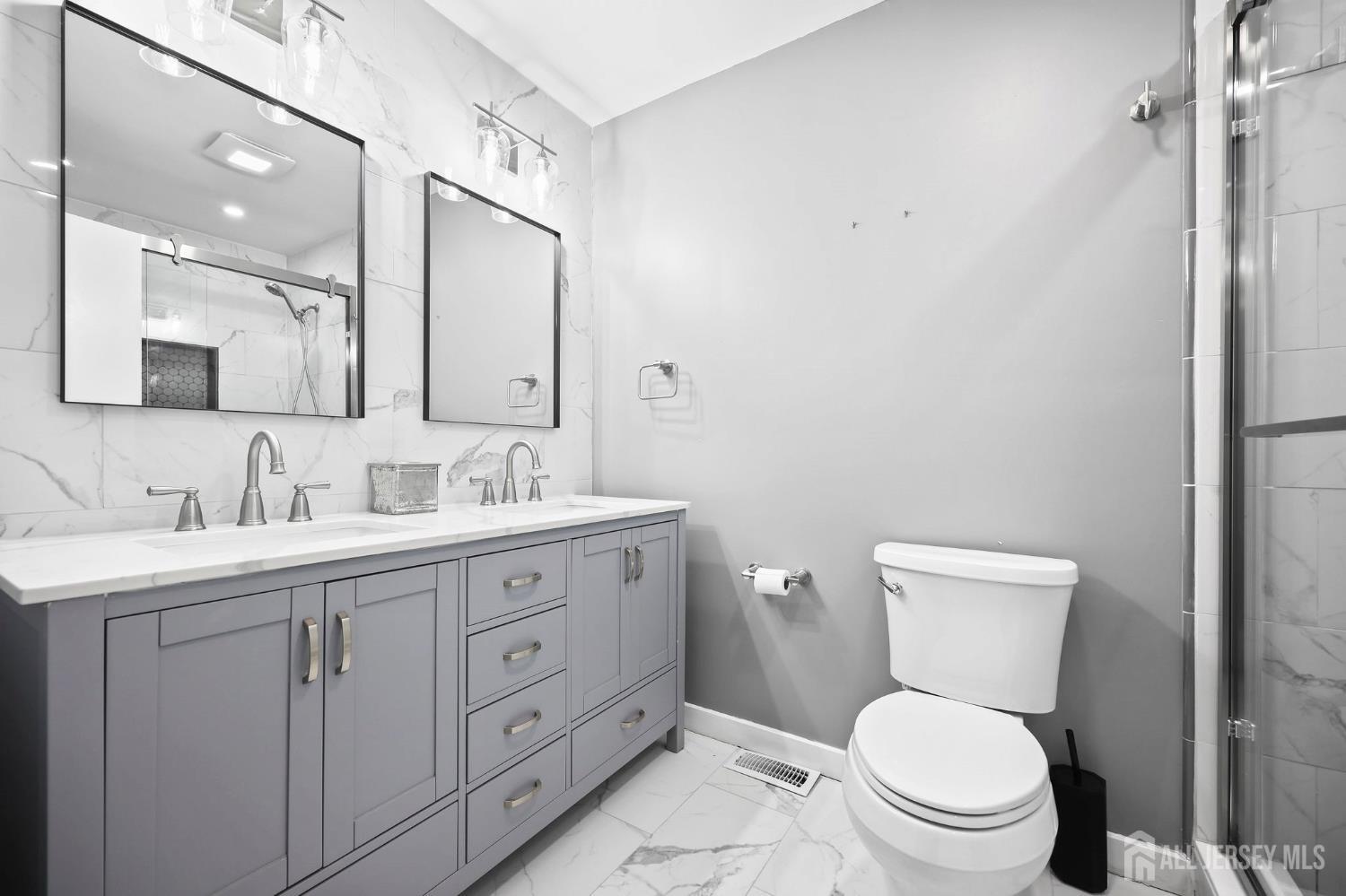 70 Lexington Circle, Old Bridge, New Jersey image 31