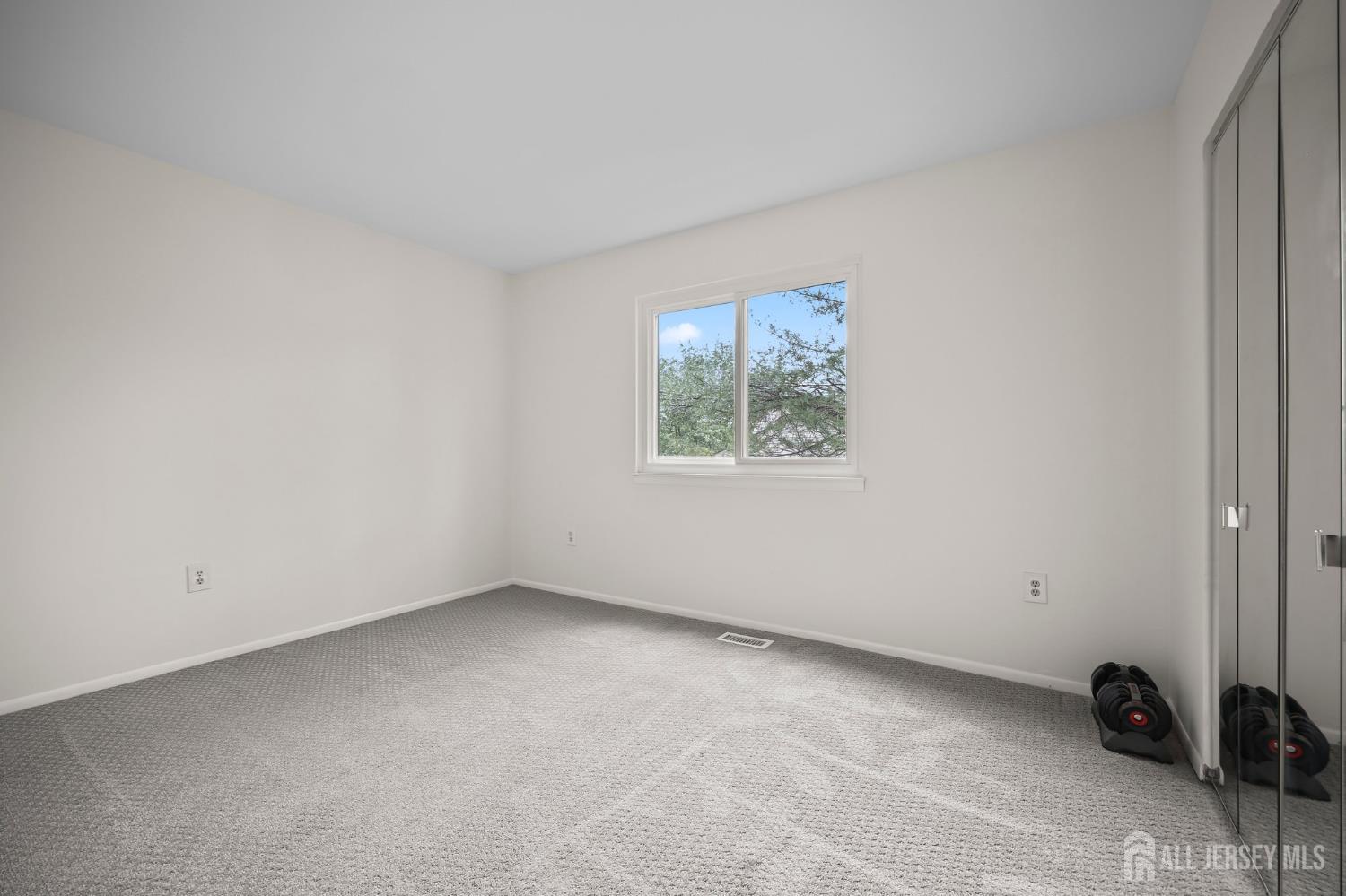70 Lexington Circle, Old Bridge, New Jersey image 27
