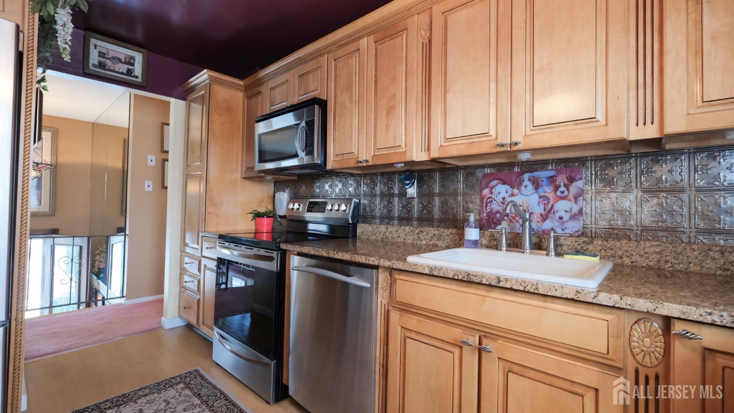 277 Grandview Avenue, Piscataway, New Jersey image 12