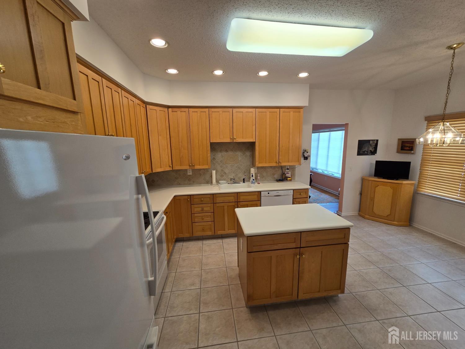 16 Phillip Court, Monroe Township, New Jersey image 12