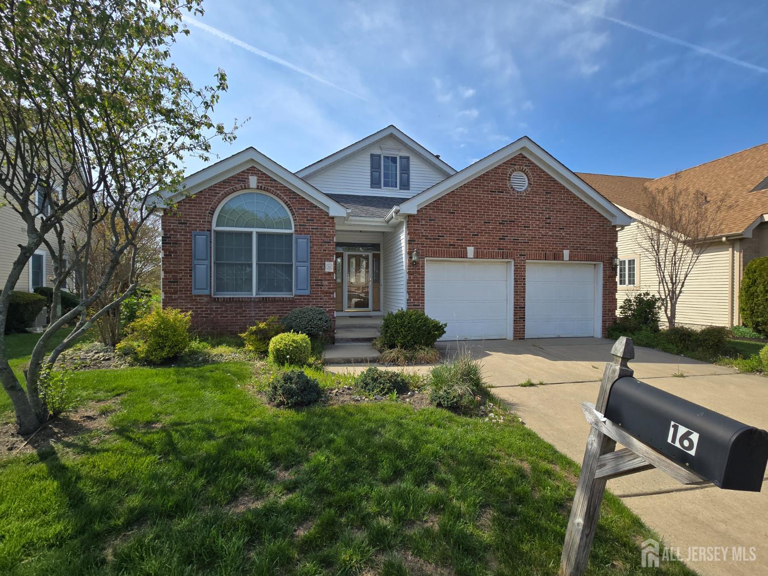 16 Phillip Court, Monroe Township, New Jersey image 1