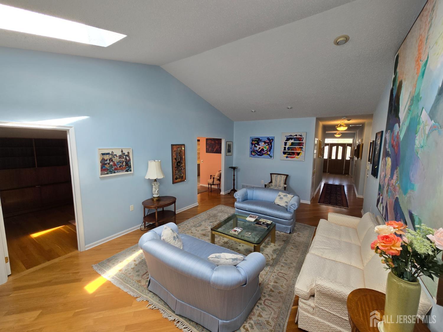 16 Phillip Court, Monroe Township, New Jersey image 3