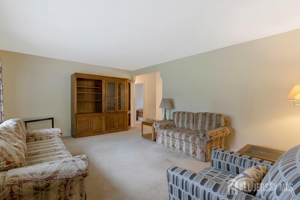 25 Orchard Road, Middlesex, New Jersey image 9