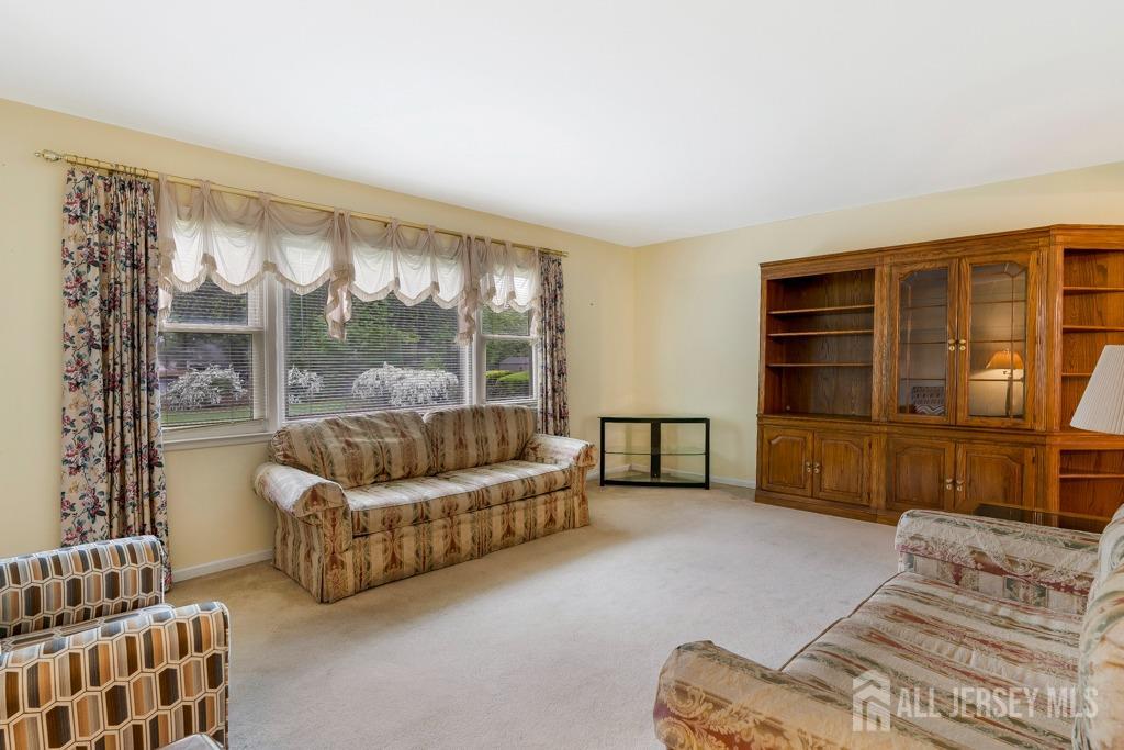 25 Orchard Road, Middlesex, New Jersey image 7