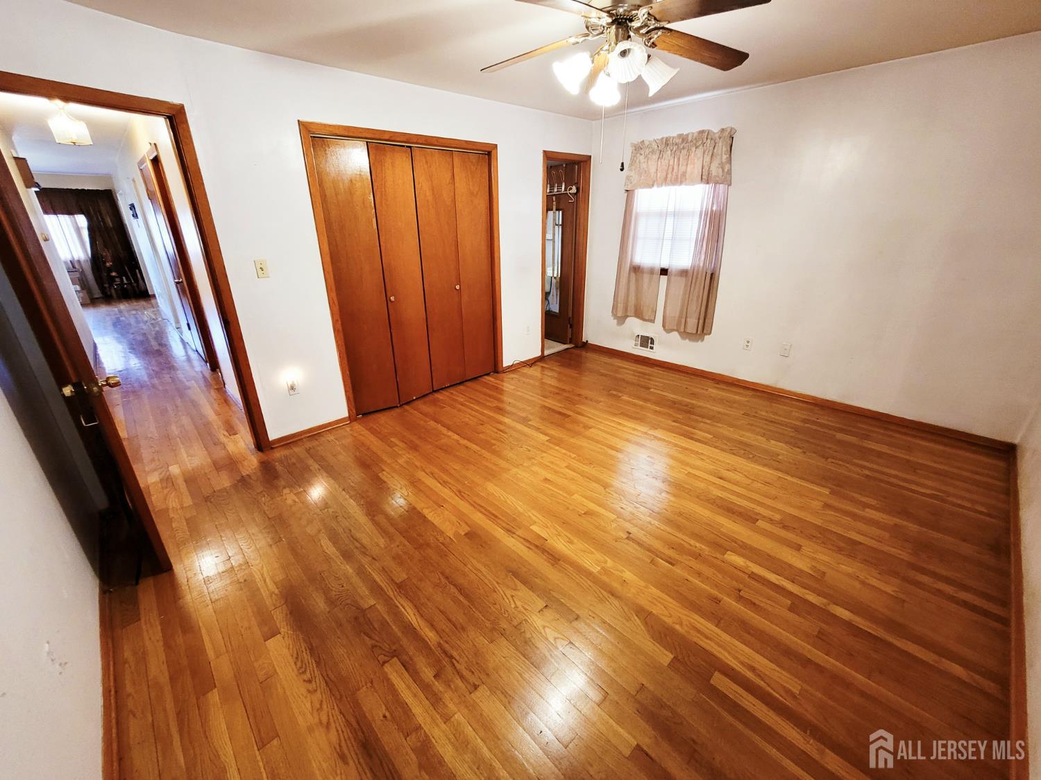 694 Vincent Place, Perth Amboy, New Jersey image 3