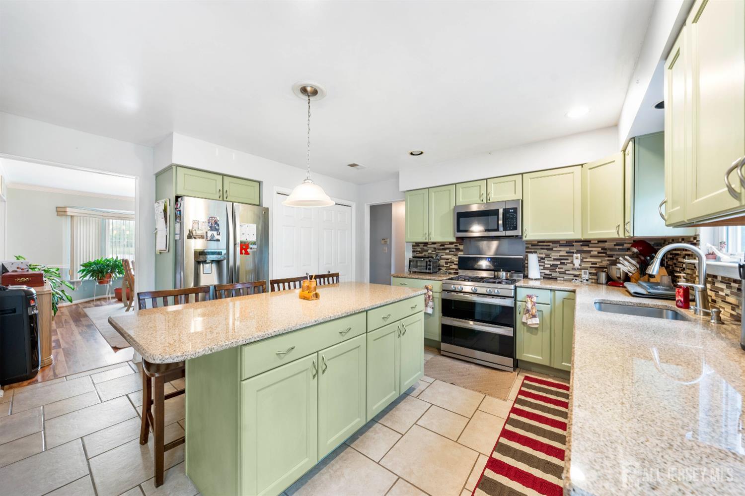 15 Angela Court, Piscataway, New Jersey image 6