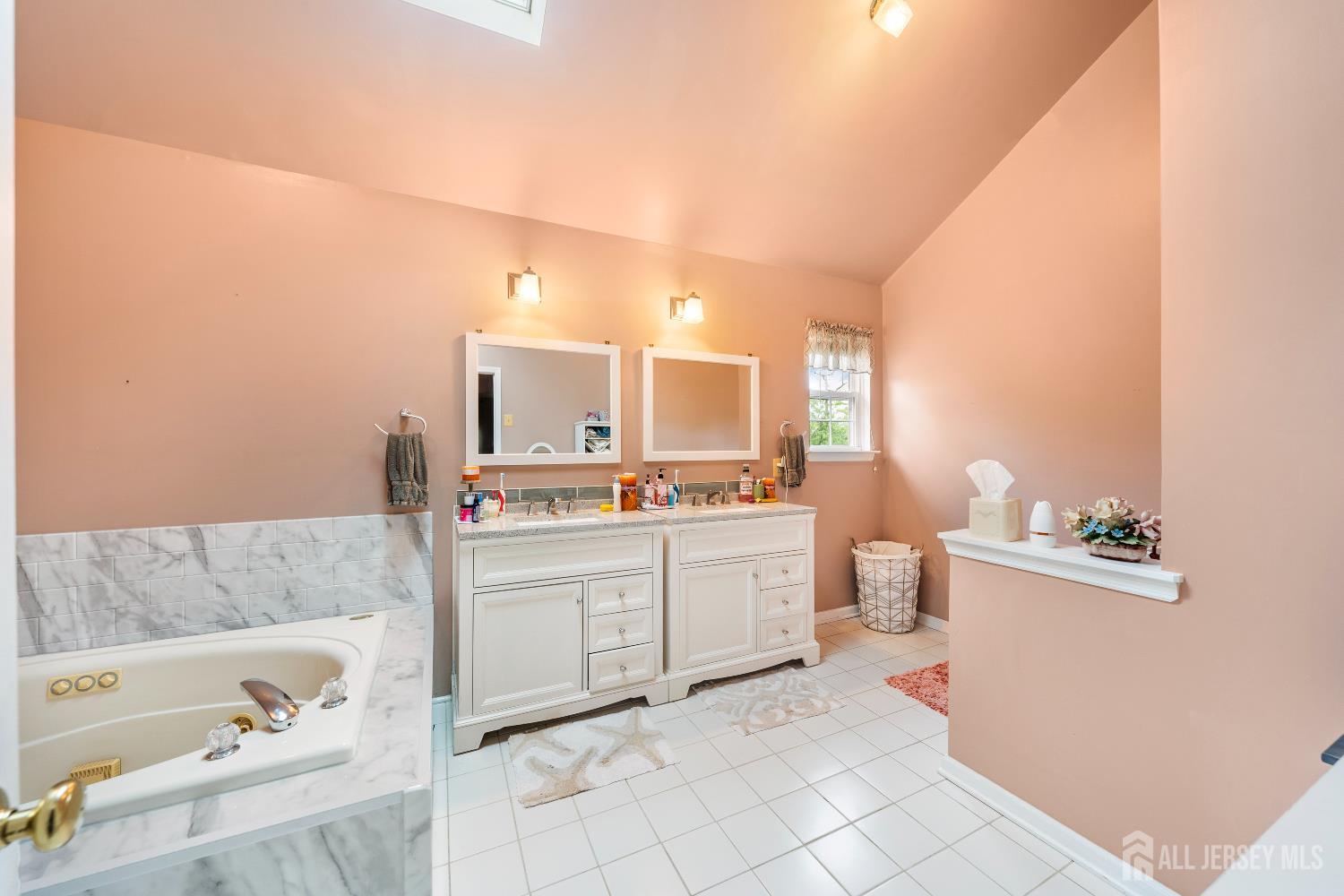 15 Angela Court, Piscataway, New Jersey image 12