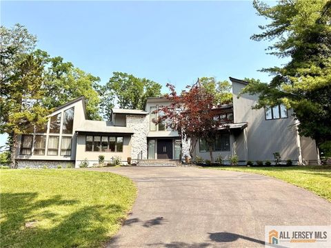 Homes For Sale - 46 Calvert Avenue<br/> Middlesex County, Edison, NJ 08820