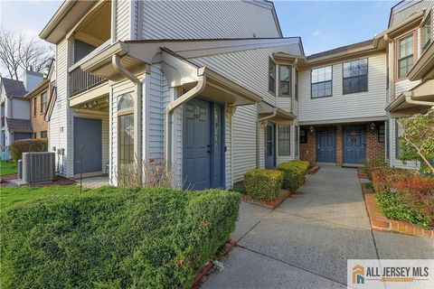Condo For Sale - 207 Sunshine Court<br/> Sayreville, NJ 08859