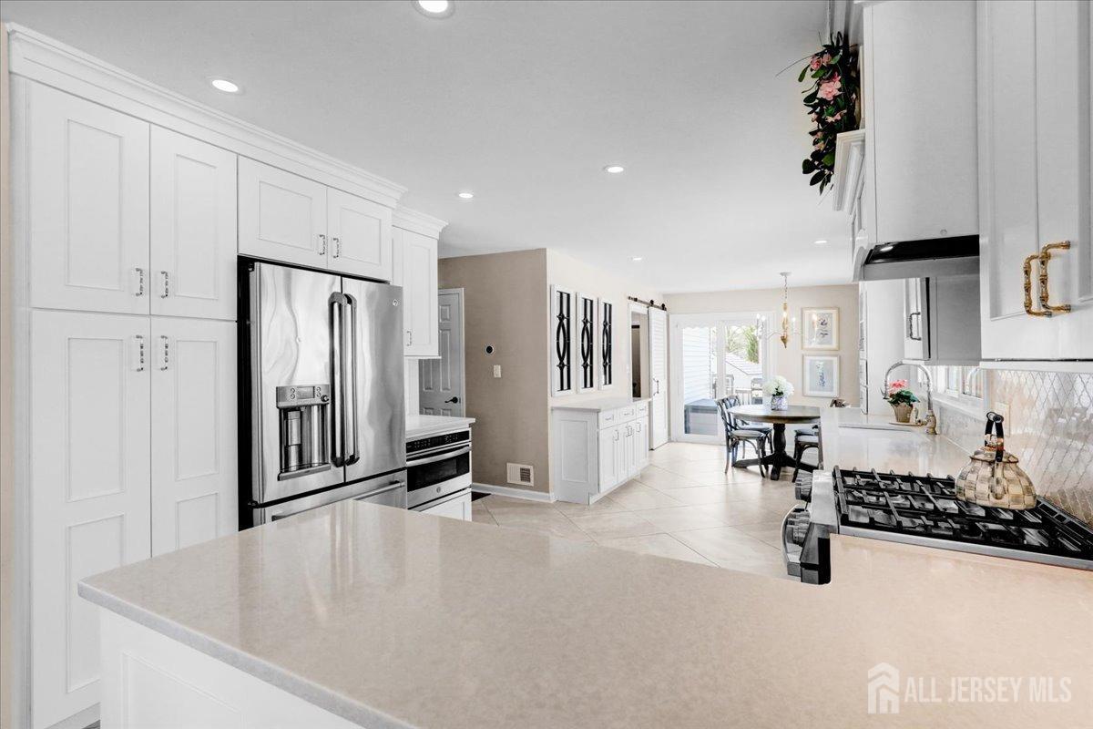 15 Oakland Road, Old Bridge, New Jersey image 12