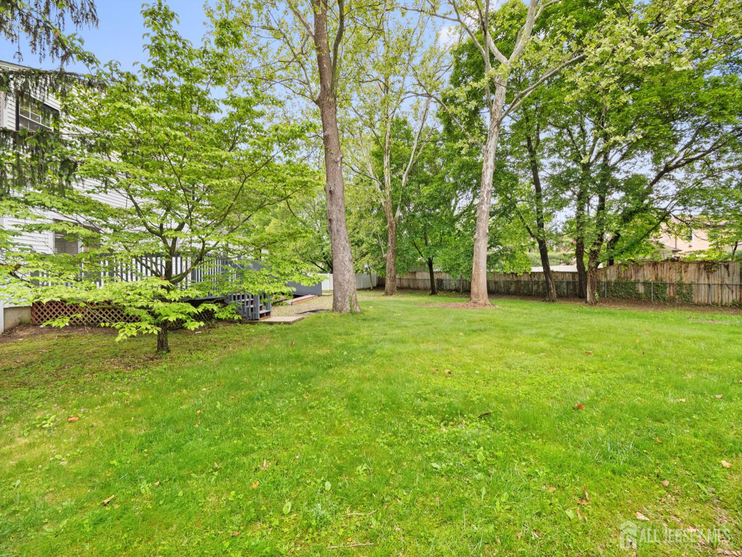 8 S Surrey Lane, East Brunswick, New Jersey image 26