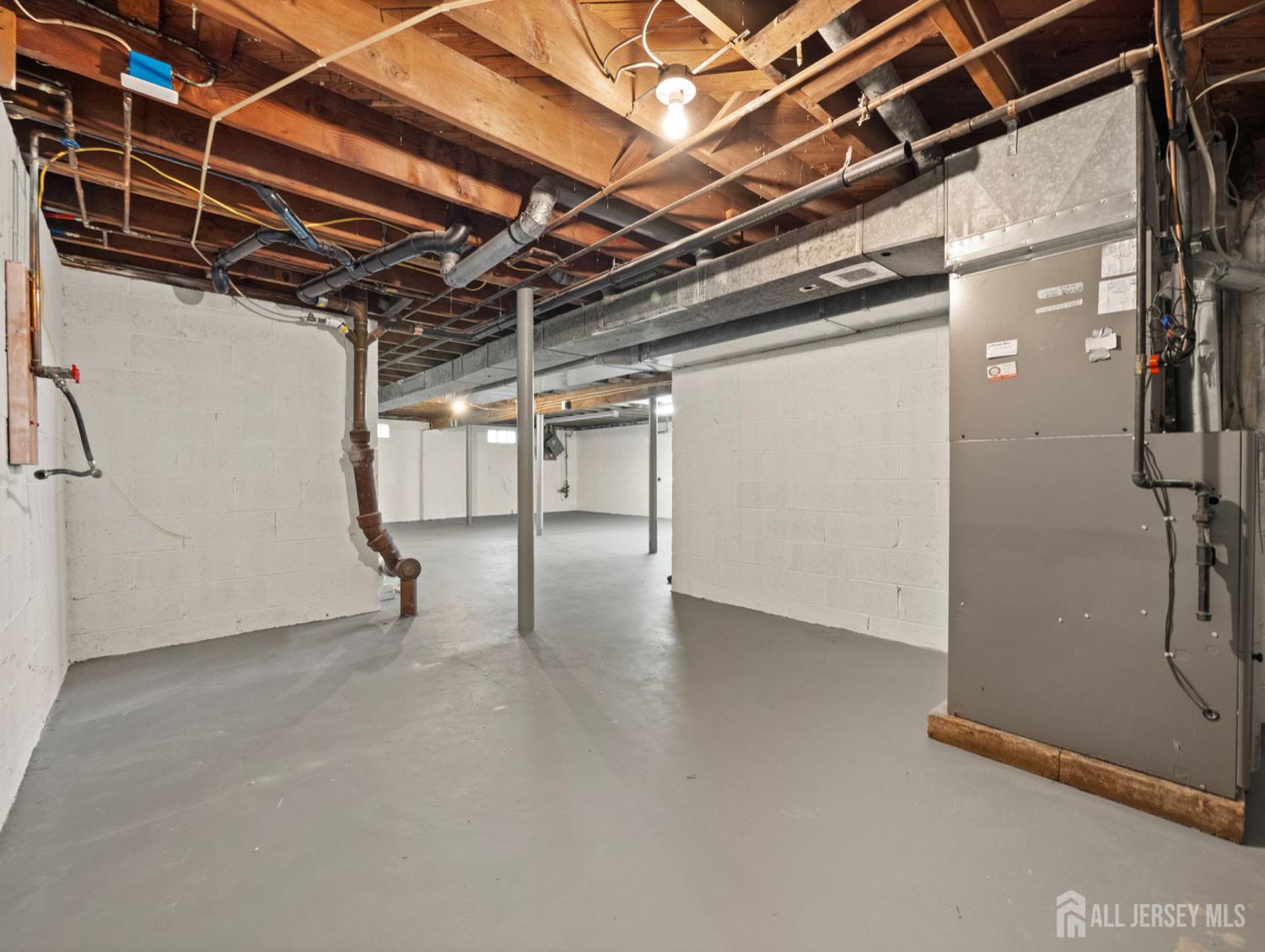 8 S Surrey Lane, East Brunswick, New Jersey image 23