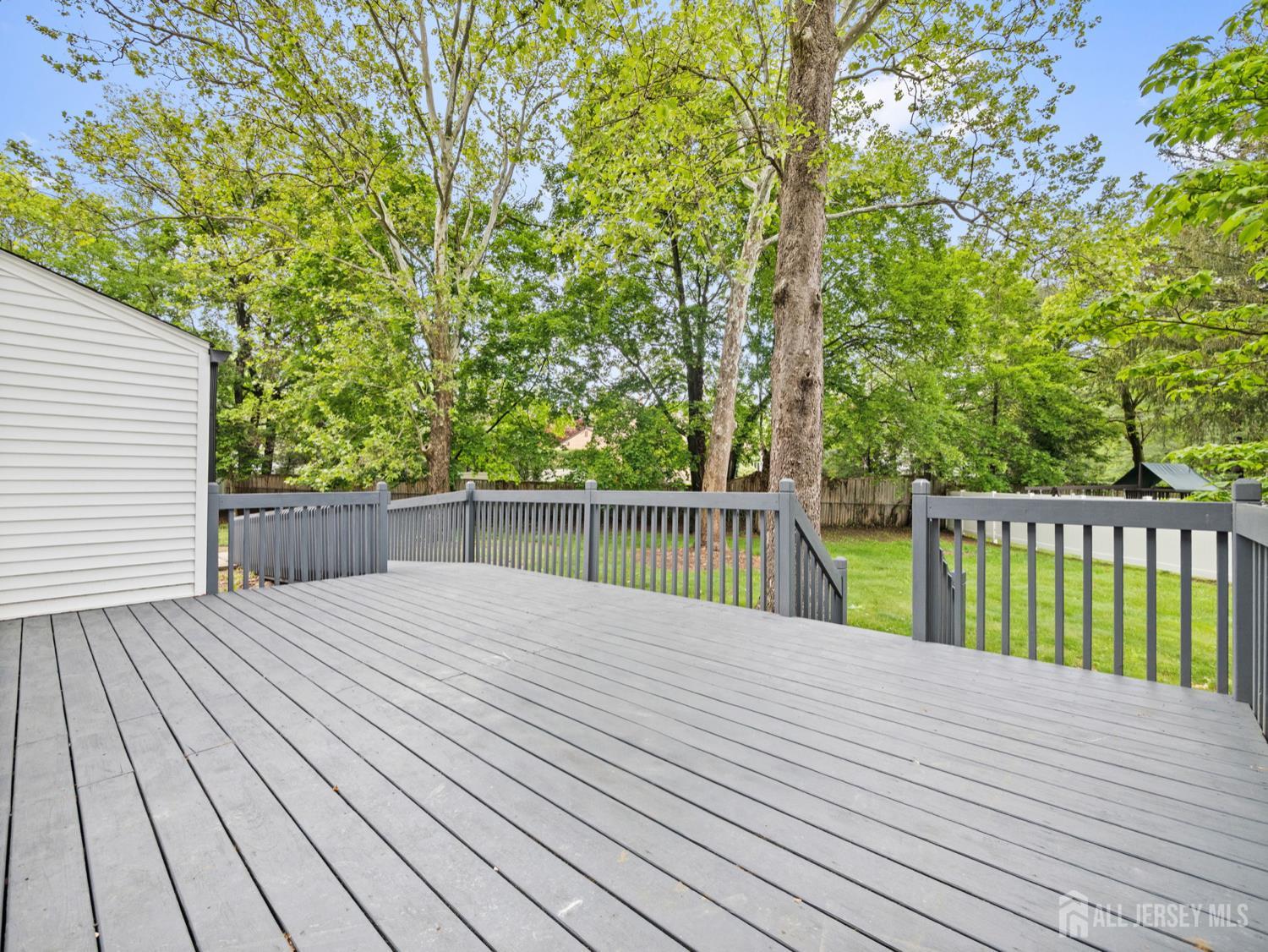 8 S Surrey Lane, East Brunswick, New Jersey image 13