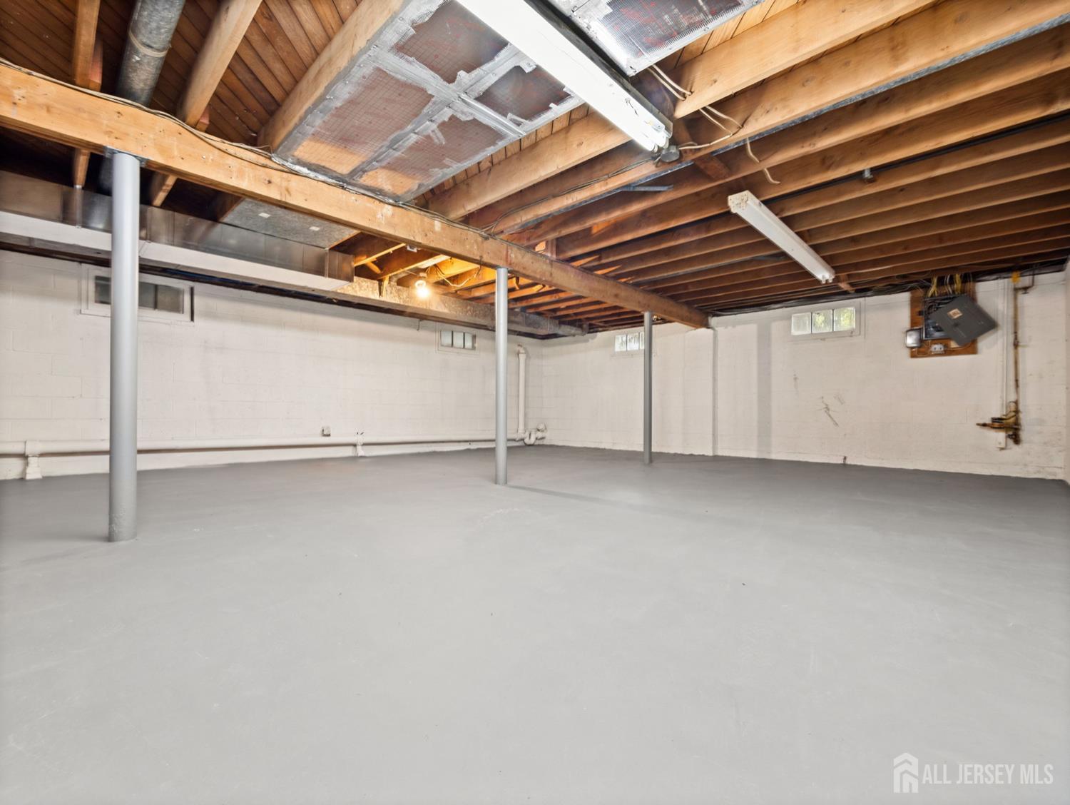 8 S Surrey Lane, East Brunswick, New Jersey image 22