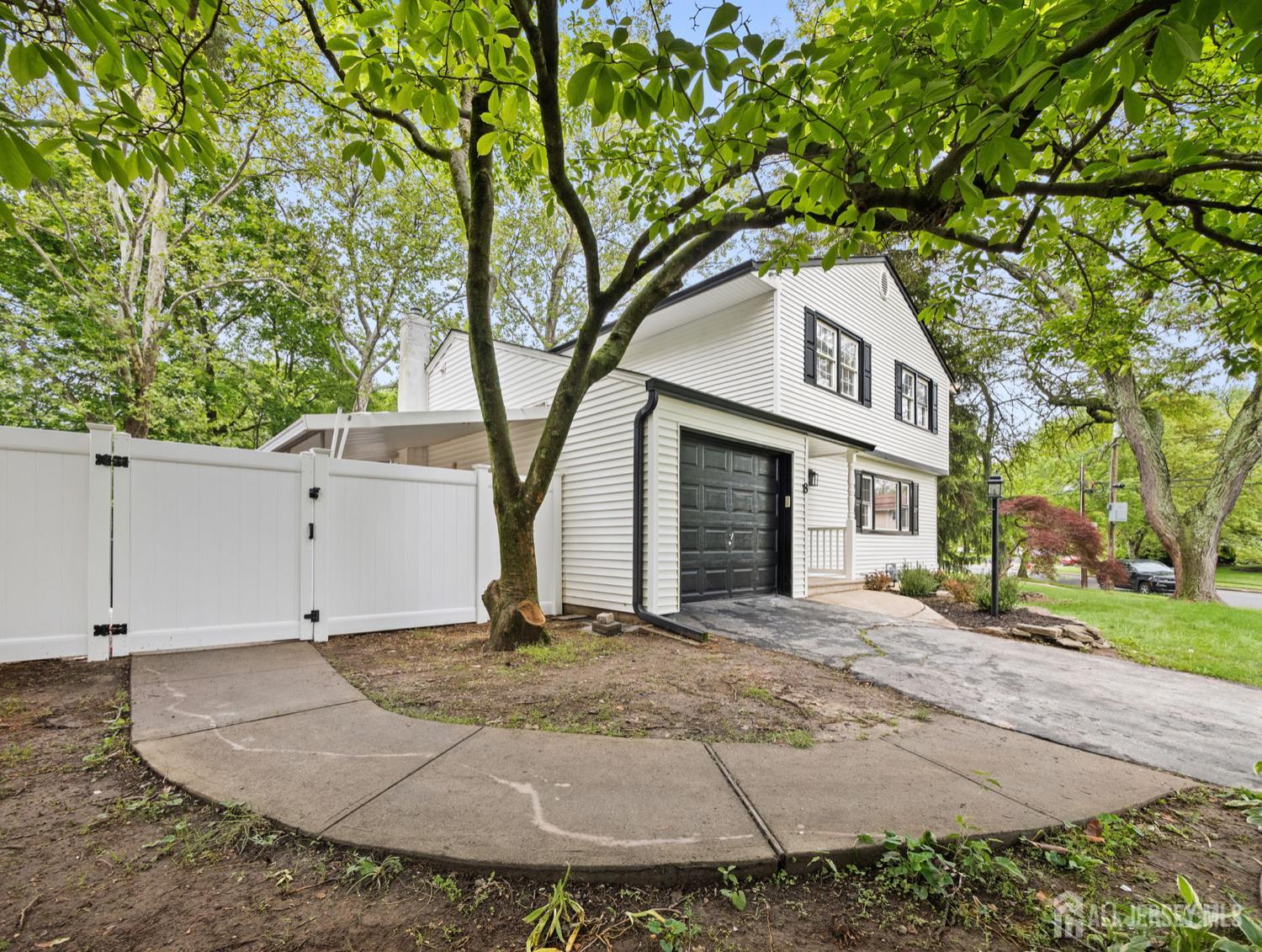 8 S Surrey Lane, East Brunswick, New Jersey image 29