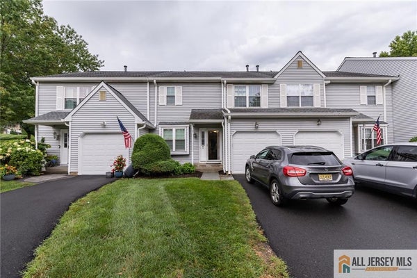 17 HERITAGE CT, EWING, NJ 08628 - Image 3d7eabc58fb01d419c78814ea581d3f7/1455691431
