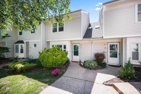 Condo For Sale - 31 Dallenbach Lane<br/> East Brunswick, NJ 08816