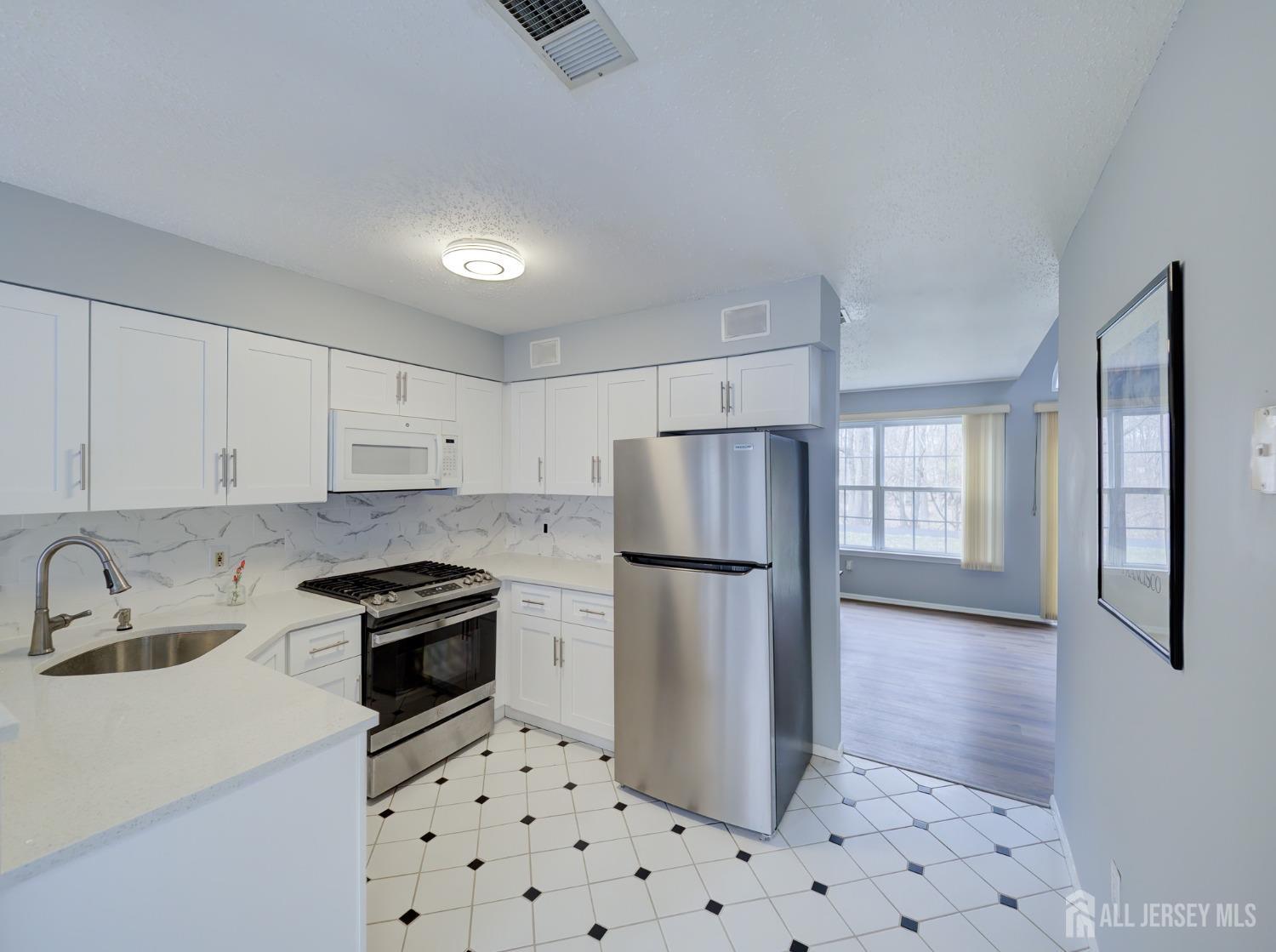 189 Nebula Road, Piscataway, New Jersey image 15