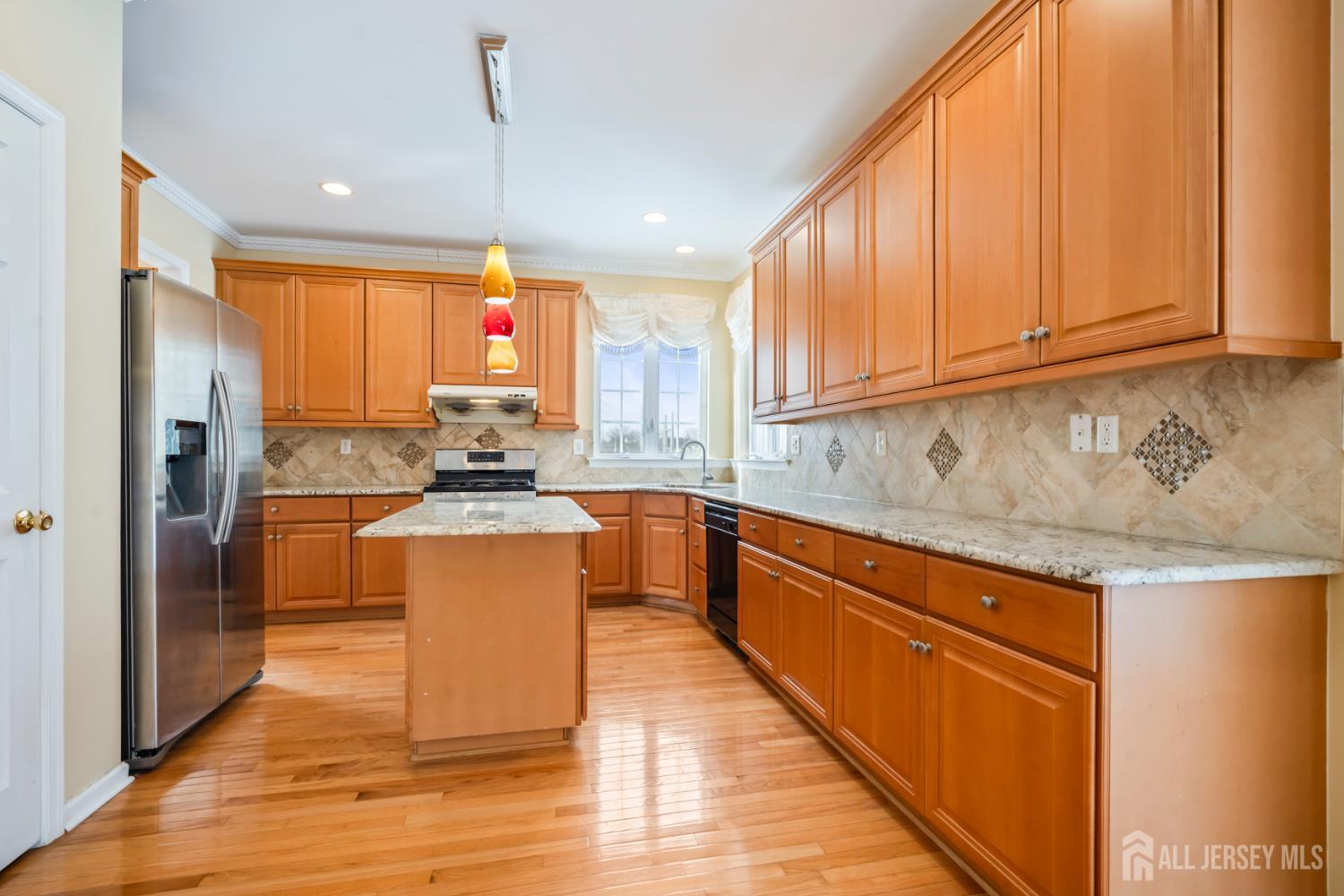 East Brunswick, New Jersey, 08816, United States, 4 Bedrooms Bedrooms, ,3 BathroomsBathrooms,Residential,Active,2013452