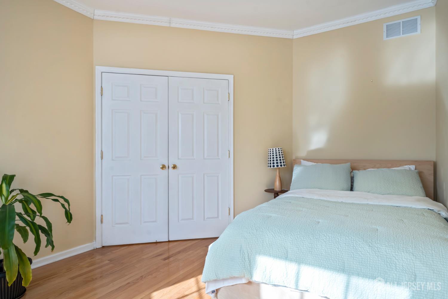 East Brunswick, New Jersey, 08816, United States, 4 Bedrooms Bedrooms, ,3 BathroomsBathrooms,Residential,Active,2013452
