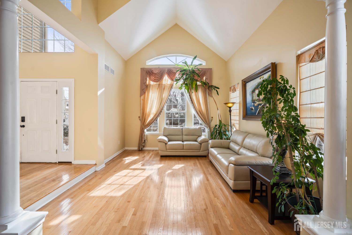 East Brunswick, New Jersey, 08816, United States, 4 Bedrooms Bedrooms, ,3 BathroomsBathrooms,Residential,Active,2013452