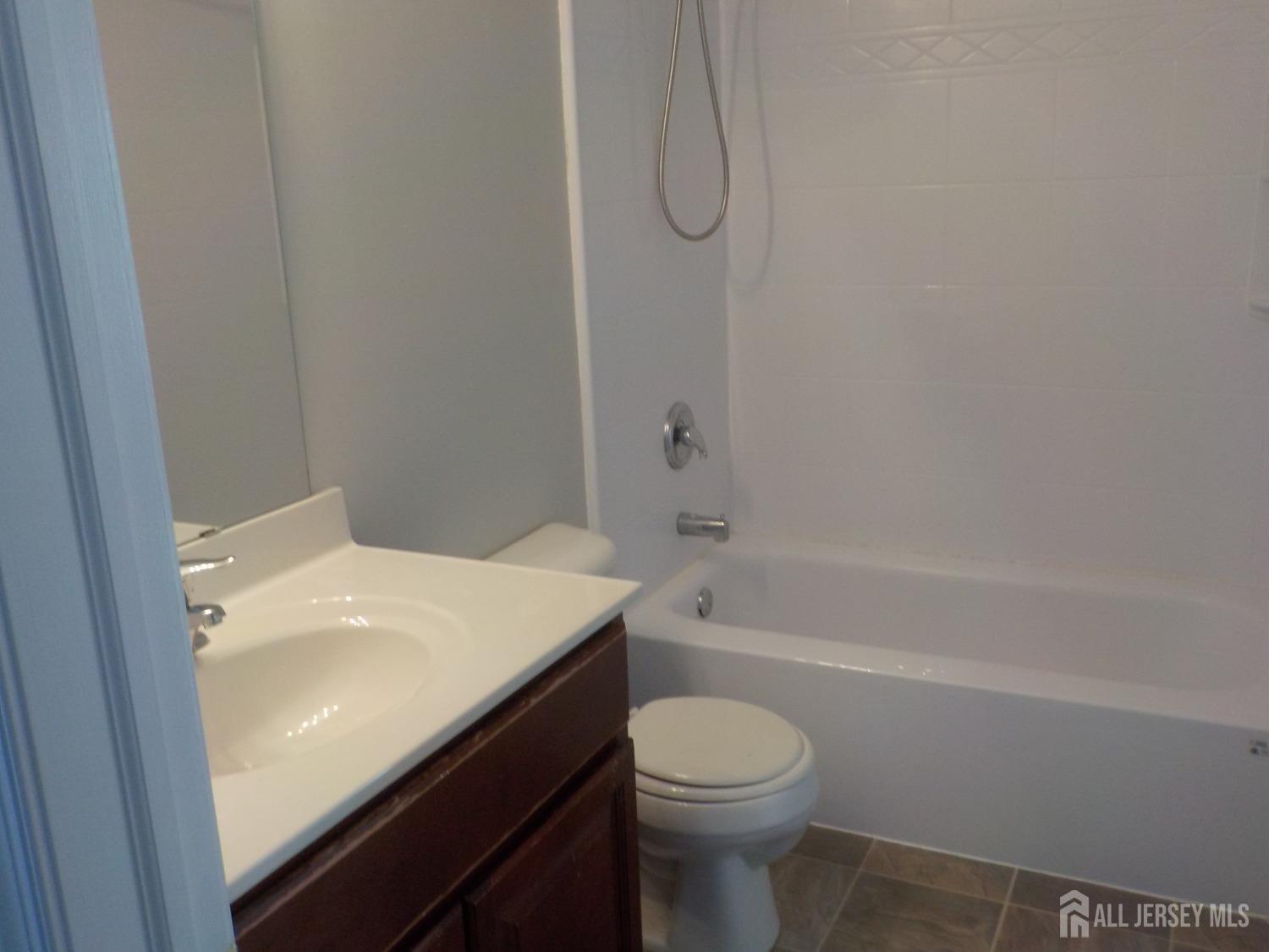 4 Walnut Street, North Brunswick, New Jersey image 20
