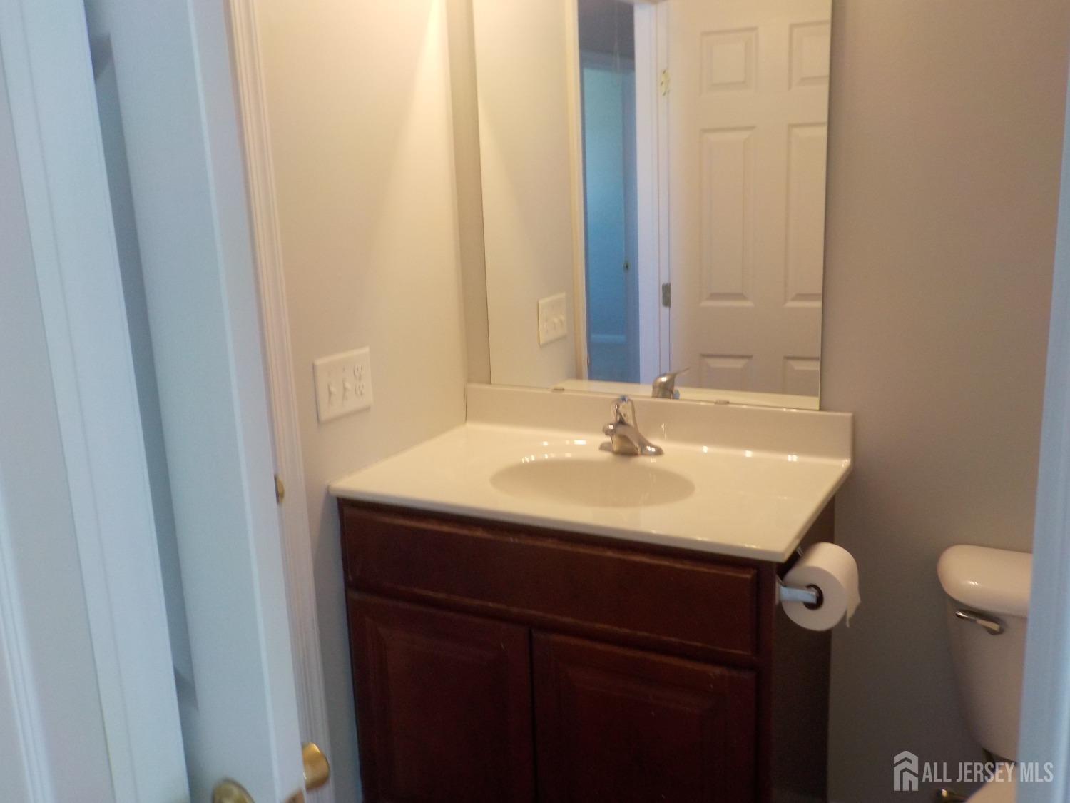 4 Walnut Street, North Brunswick, New Jersey image 19