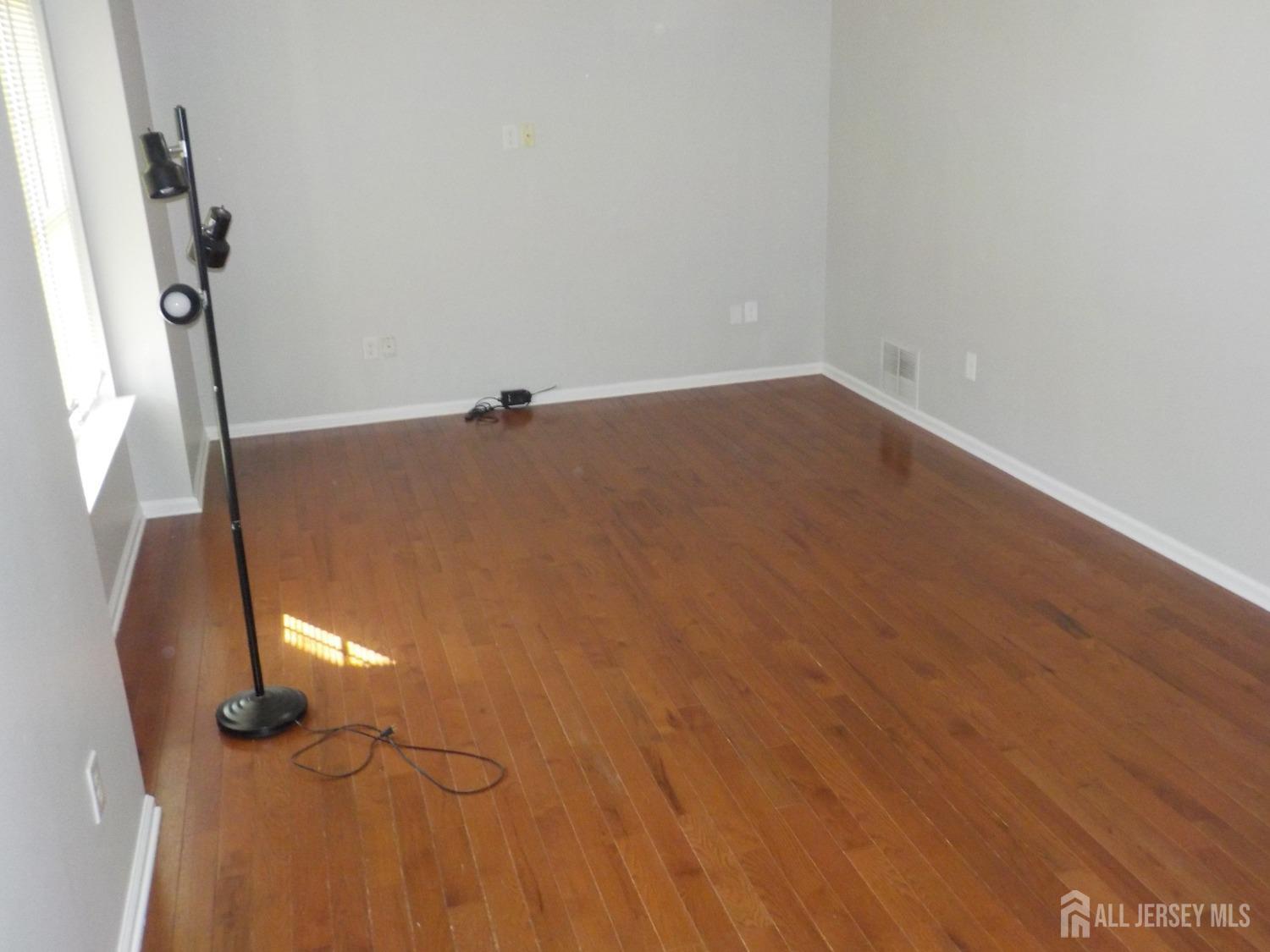 4 Walnut Street, North Brunswick, New Jersey image 7