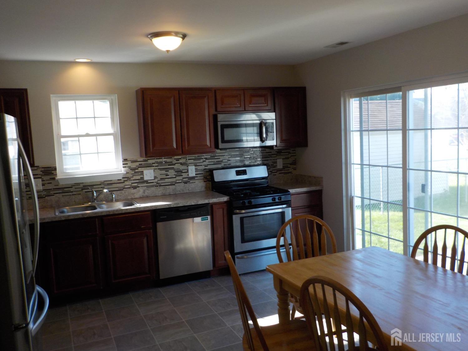 4 Walnut Street, North Brunswick, New Jersey image 4
