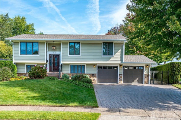 1453 TOOZ PL, SOUTH PLAINFIELD, NJ 07080 - Image 3df0f01cf940ff1b9d2cdde5aa3a7d6f/1528200341