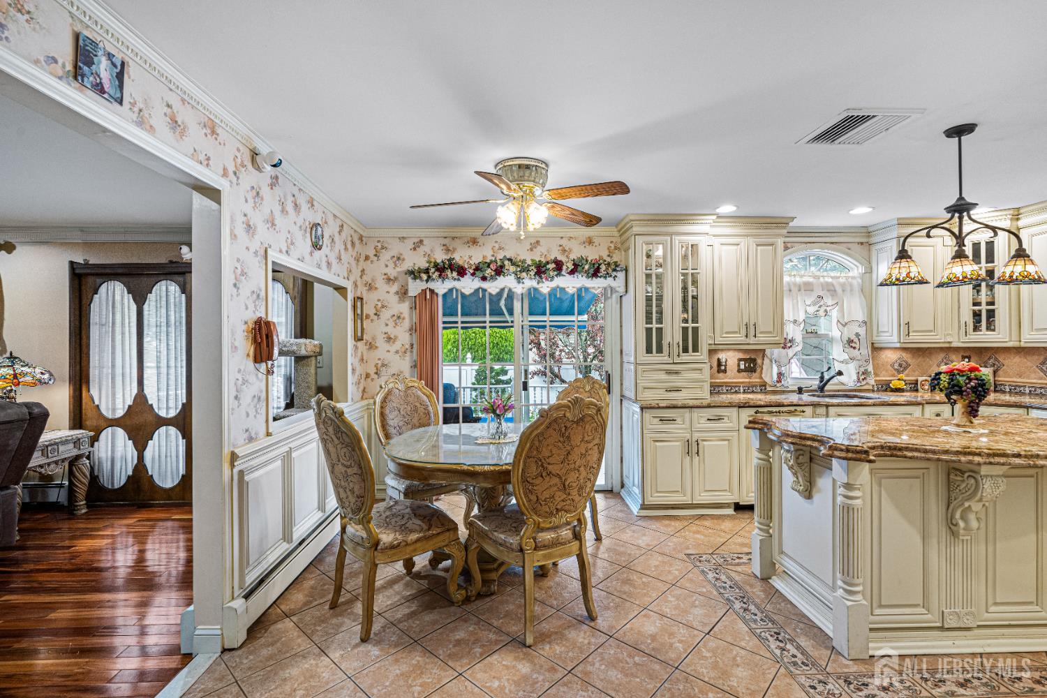 748 New Dover Road, Edison, New Jersey image 14