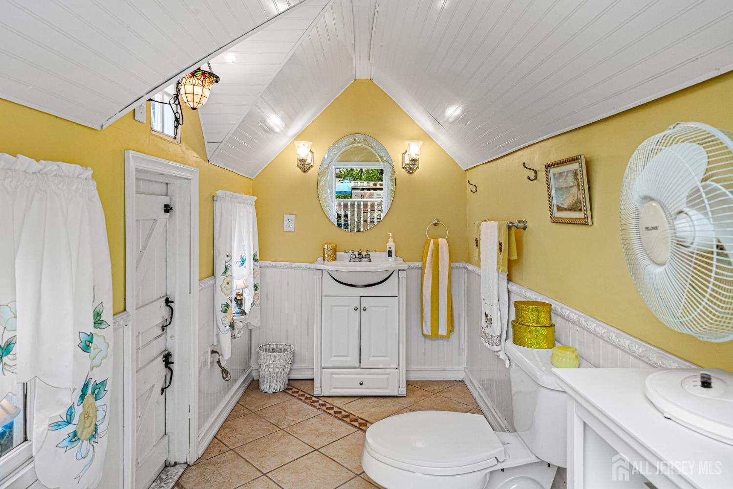 748 New Dover Road, Edison, New Jersey image 38