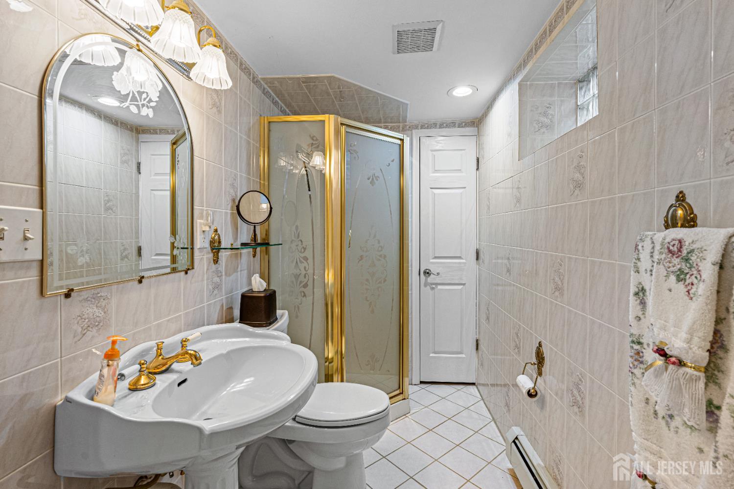 748 New Dover Road, Edison, New Jersey image 33