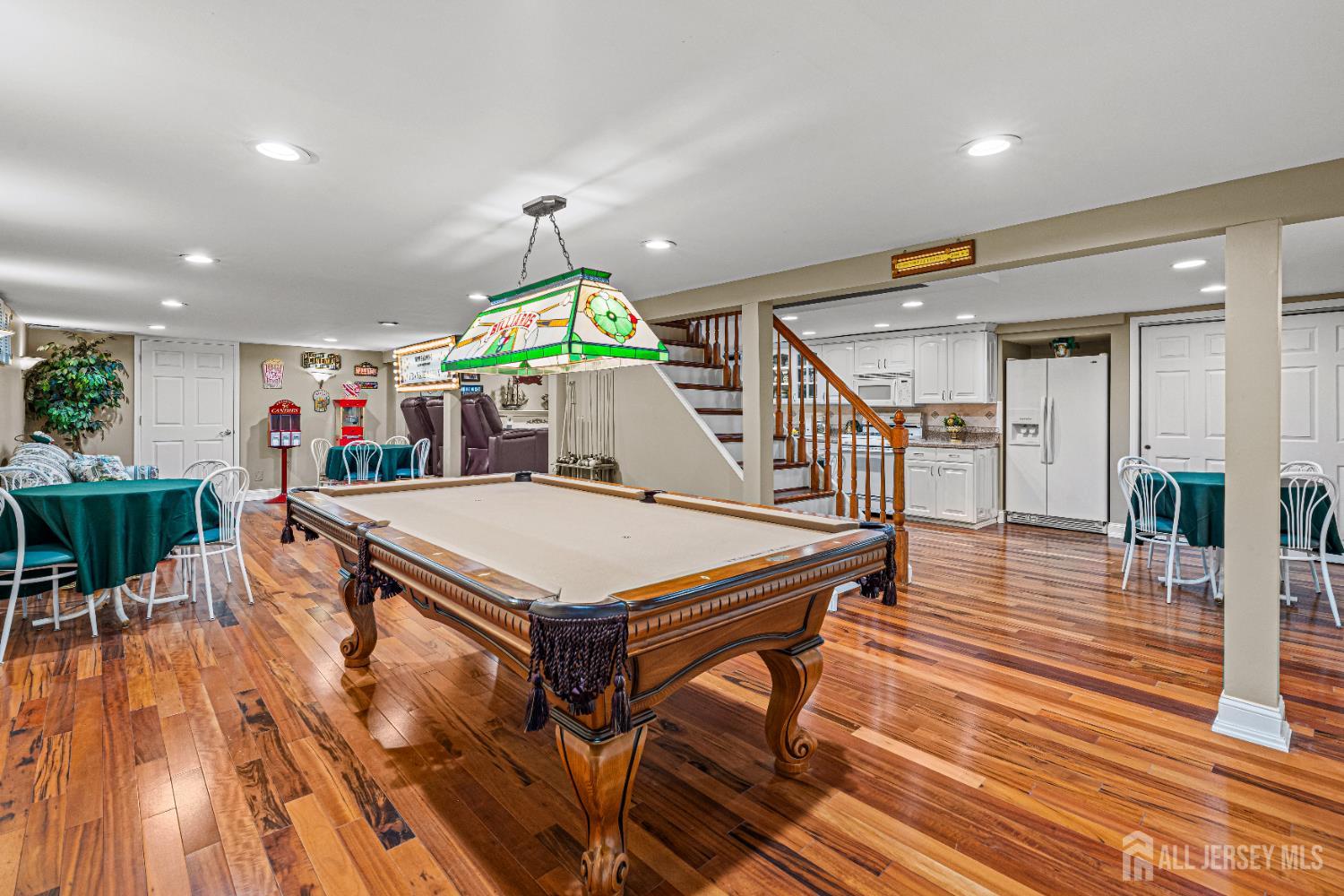 748 New Dover Road, Edison, New Jersey image 48