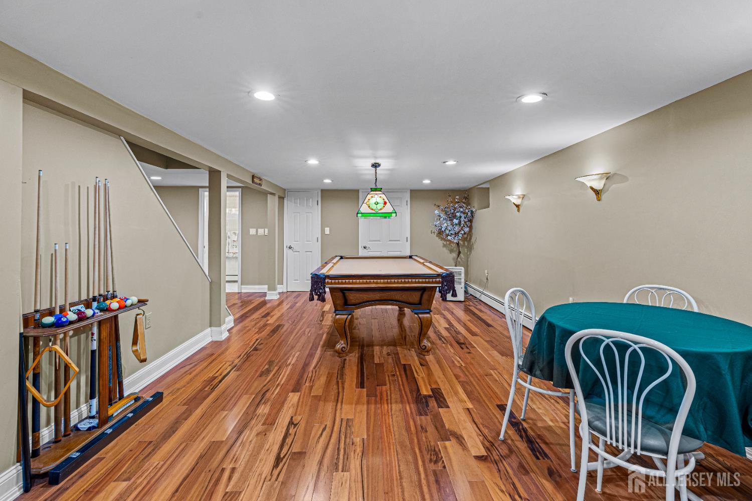 748 New Dover Road, Edison, New Jersey image 49