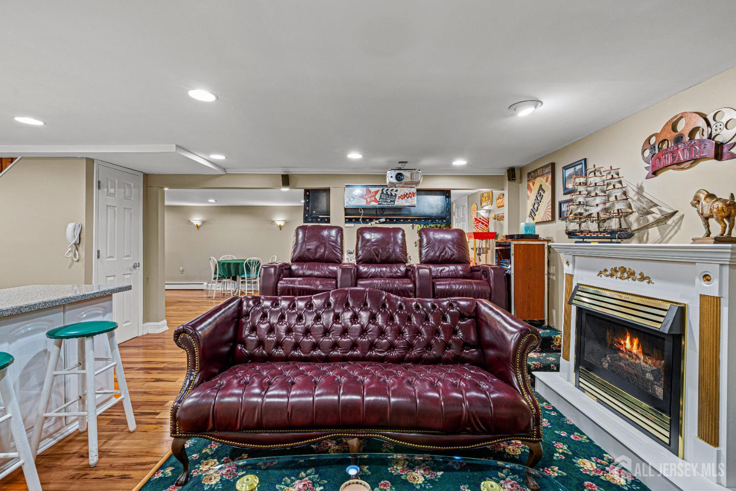 748 New Dover Road, Edison, New Jersey image 44