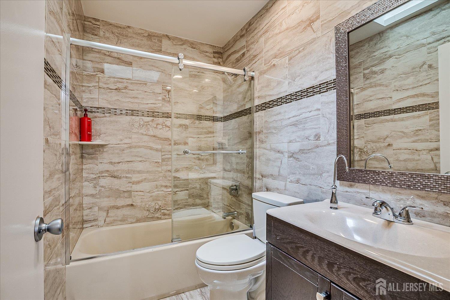 3805 Spring Brook Drive, Edison, New Jersey image 41