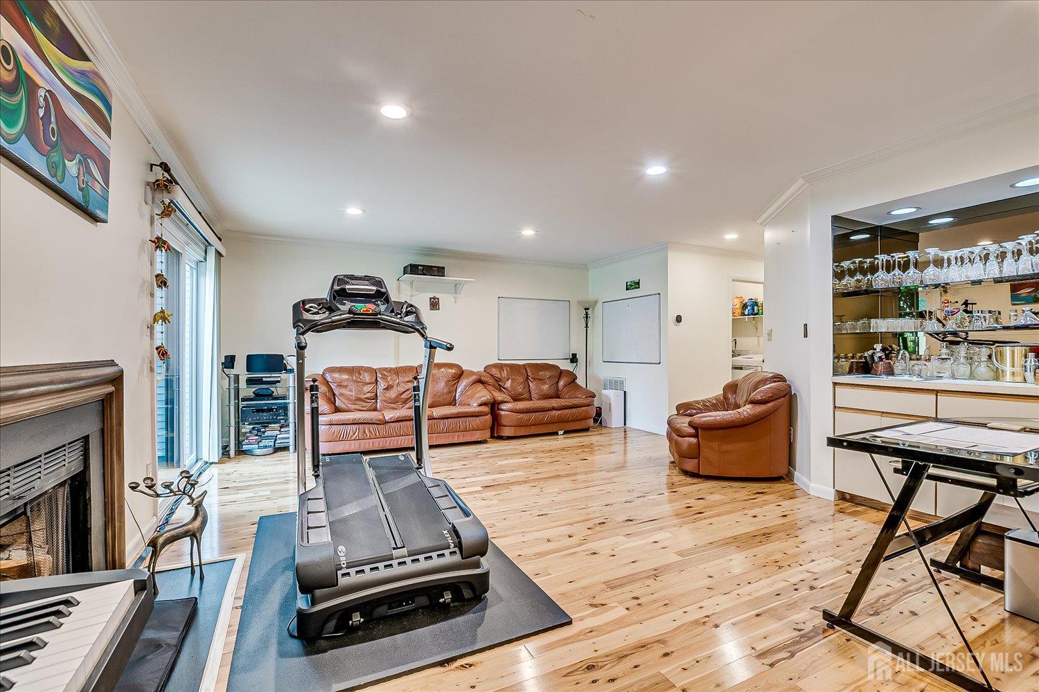 3805 Spring Brook Drive, Edison, New Jersey image 46