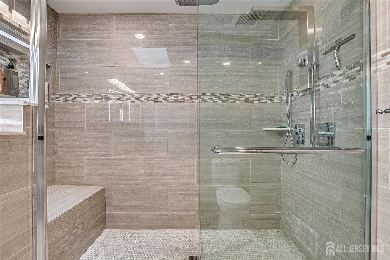 3805 Spring Brook Drive, Edison, New Jersey image 36