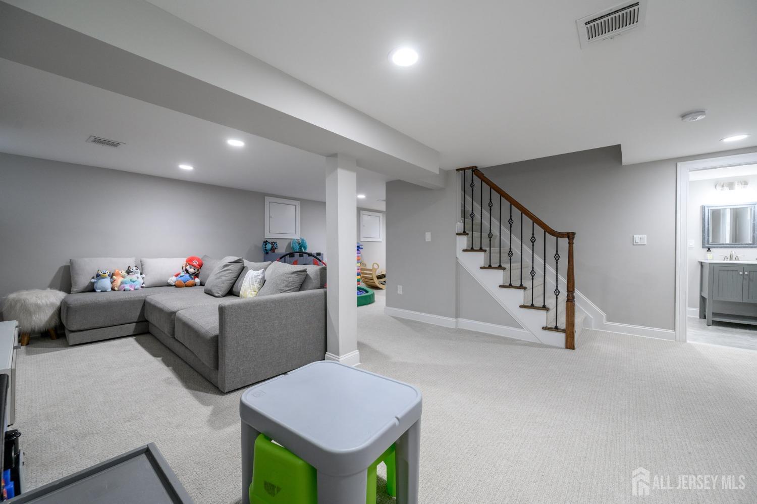 328 Coolidge Drive, Kenilworth, New Jersey image 33