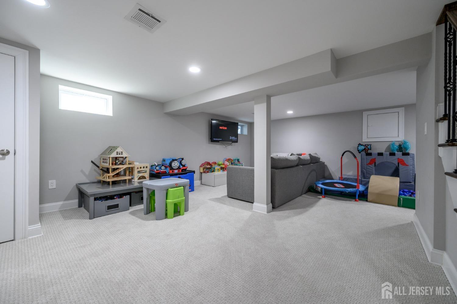 328 Coolidge Drive, Kenilworth, New Jersey image 31