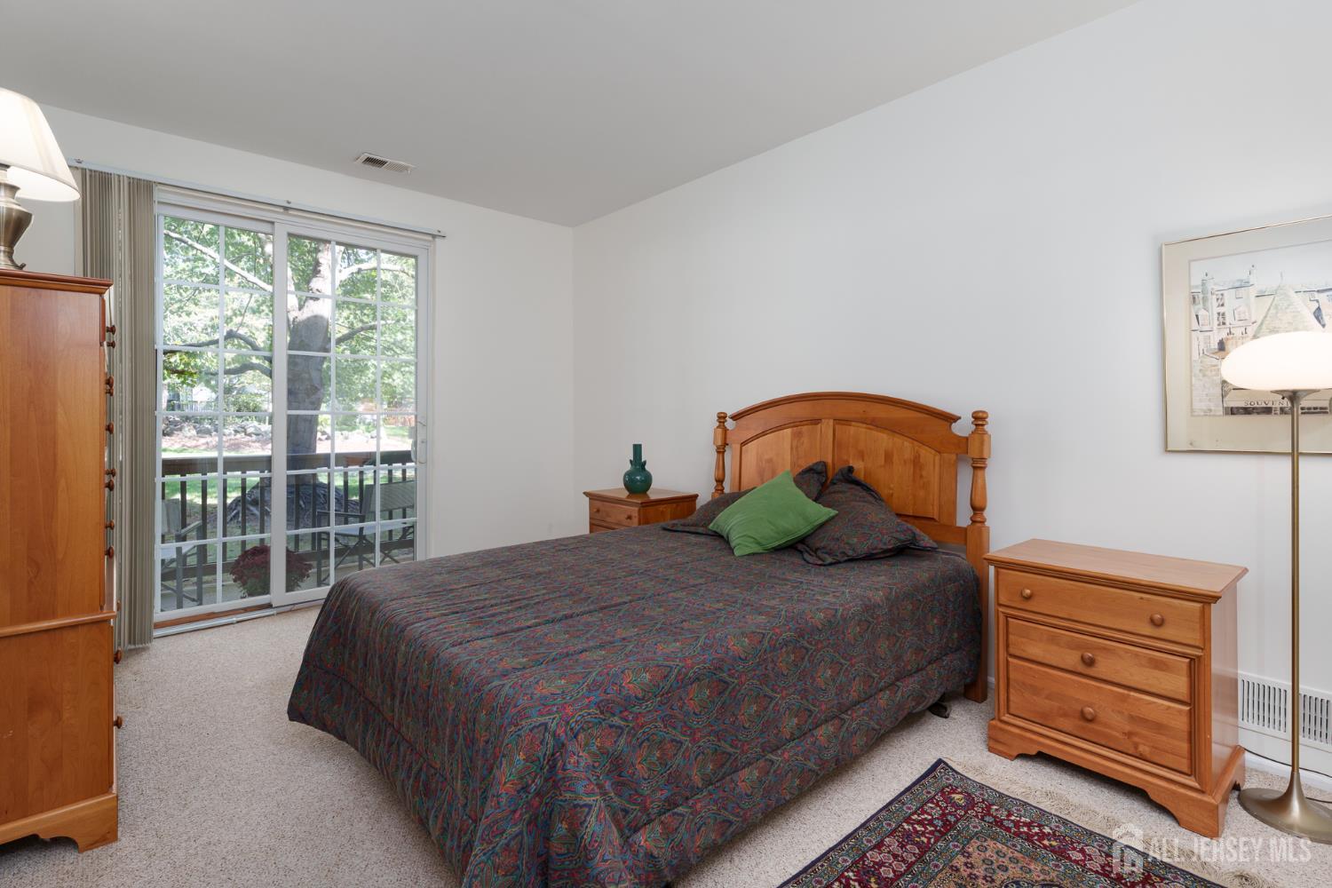 South Brunswick, New Jersey 08852, United States, 2 Bedrooms Bedrooms, ,2 BathroomsBathrooms,Residential,Active,221887