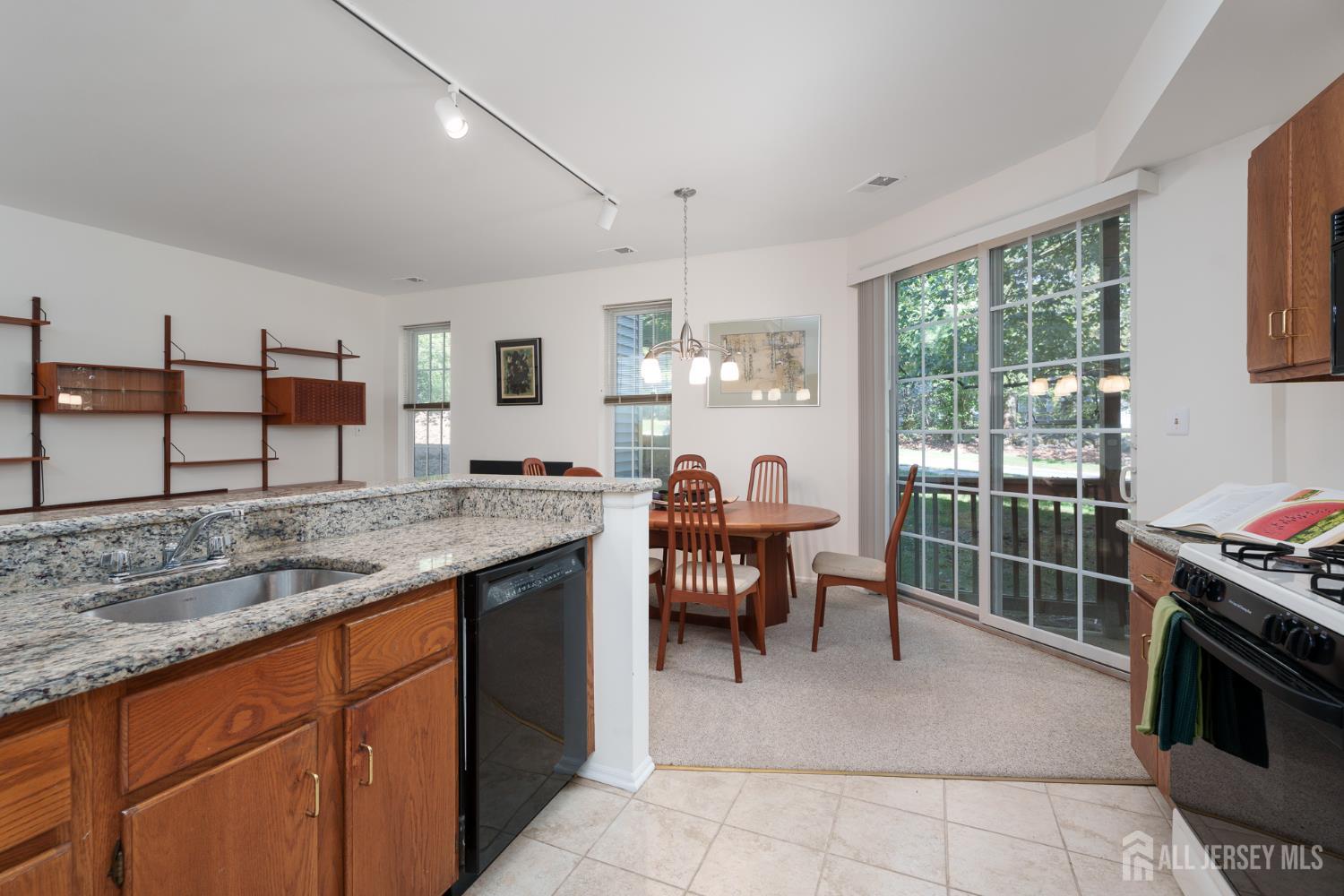 South Brunswick, New Jersey 08852, United States, 2 Bedrooms Bedrooms, ,2 BathroomsBathrooms,Residential,Active,221887